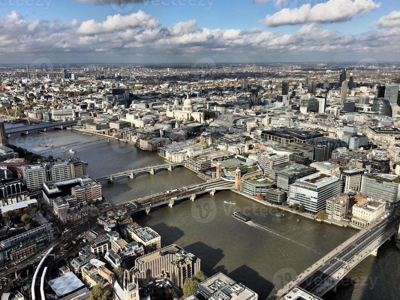 une vue aérienne de londres photo