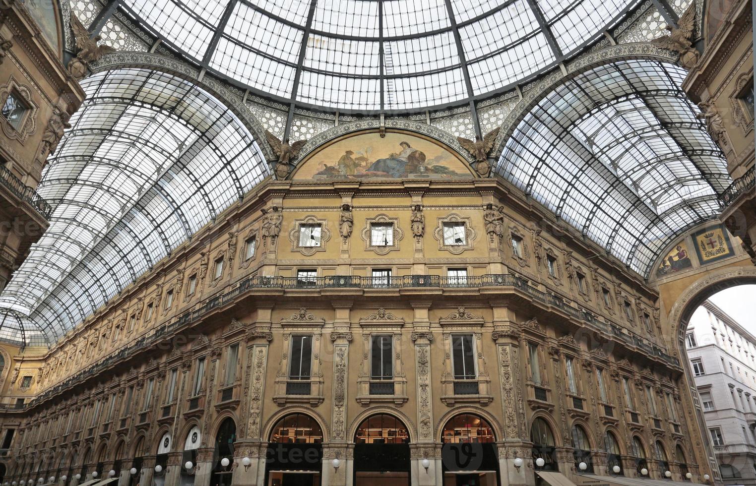 Galleria Vittorio Emanuele II, galerie marchande, Milan, Italie photo