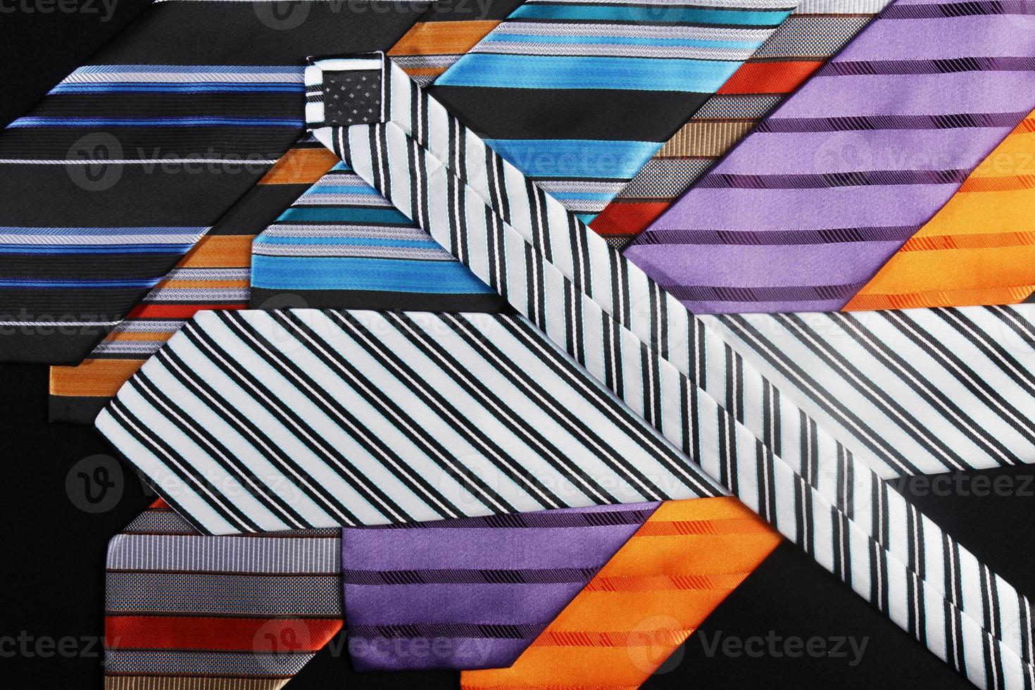 cravates colorées pour hommes photo