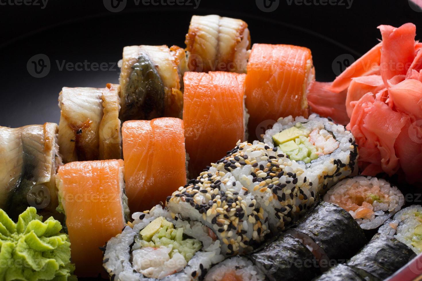 rouleau de sushi photo