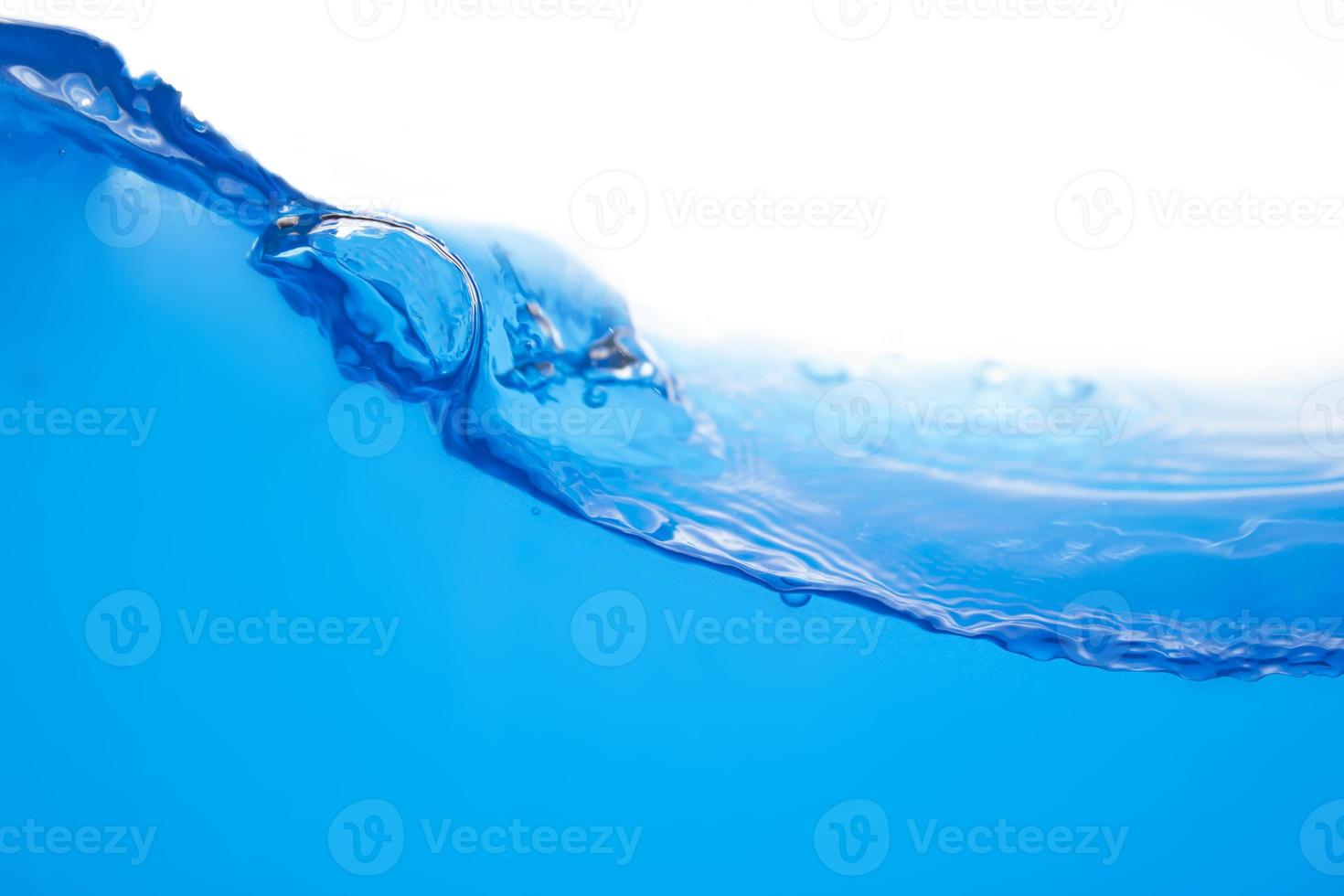 la surface de l'eau bleue qui est éclaboussé ou en mouvement photo