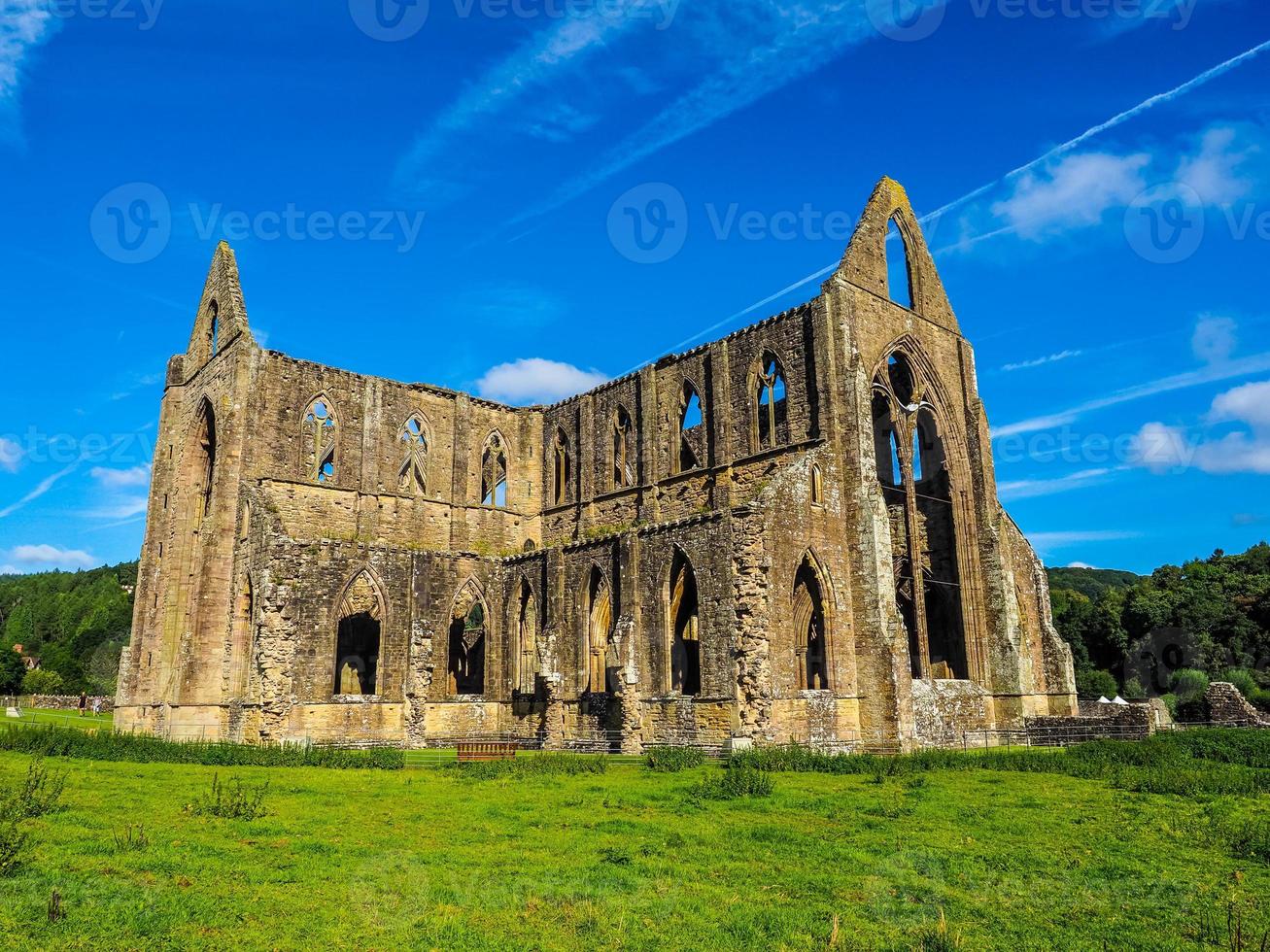 hdr abbaye de tintern abaty tyndyrn à tintern photo