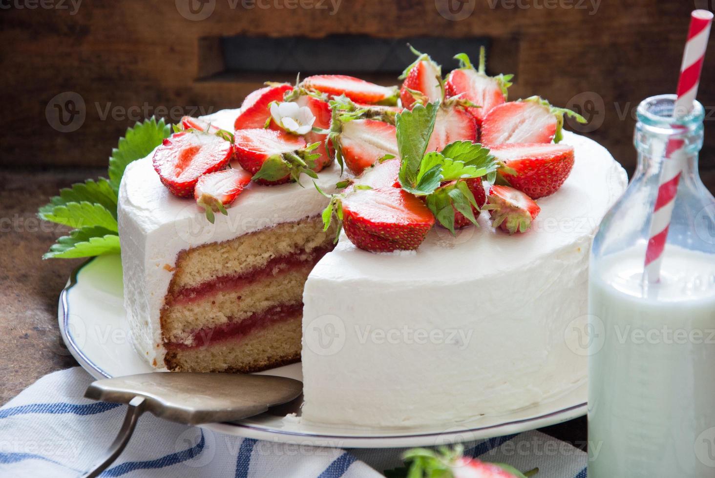 gâteau aux fraises photo