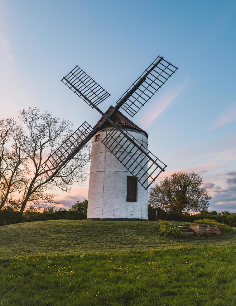 Moulin à vent dans le Somerset, Royaume-Uni photo