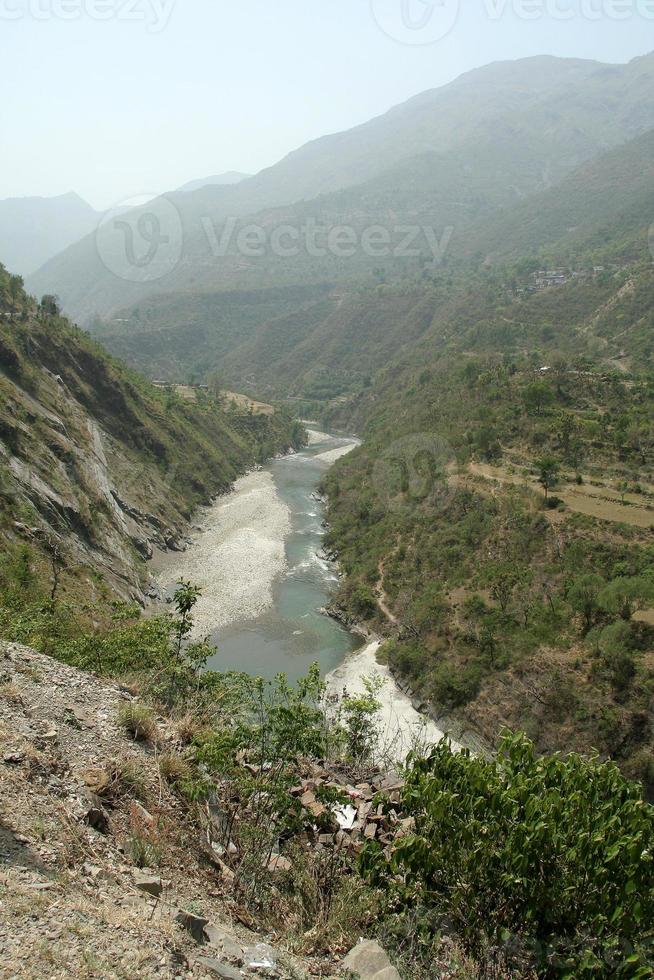 vue sur la vallée de la rivière photo