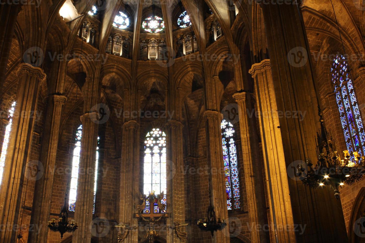 cathédrale de la sainte croix et sainte eulalie, barcelone, espagne photo
