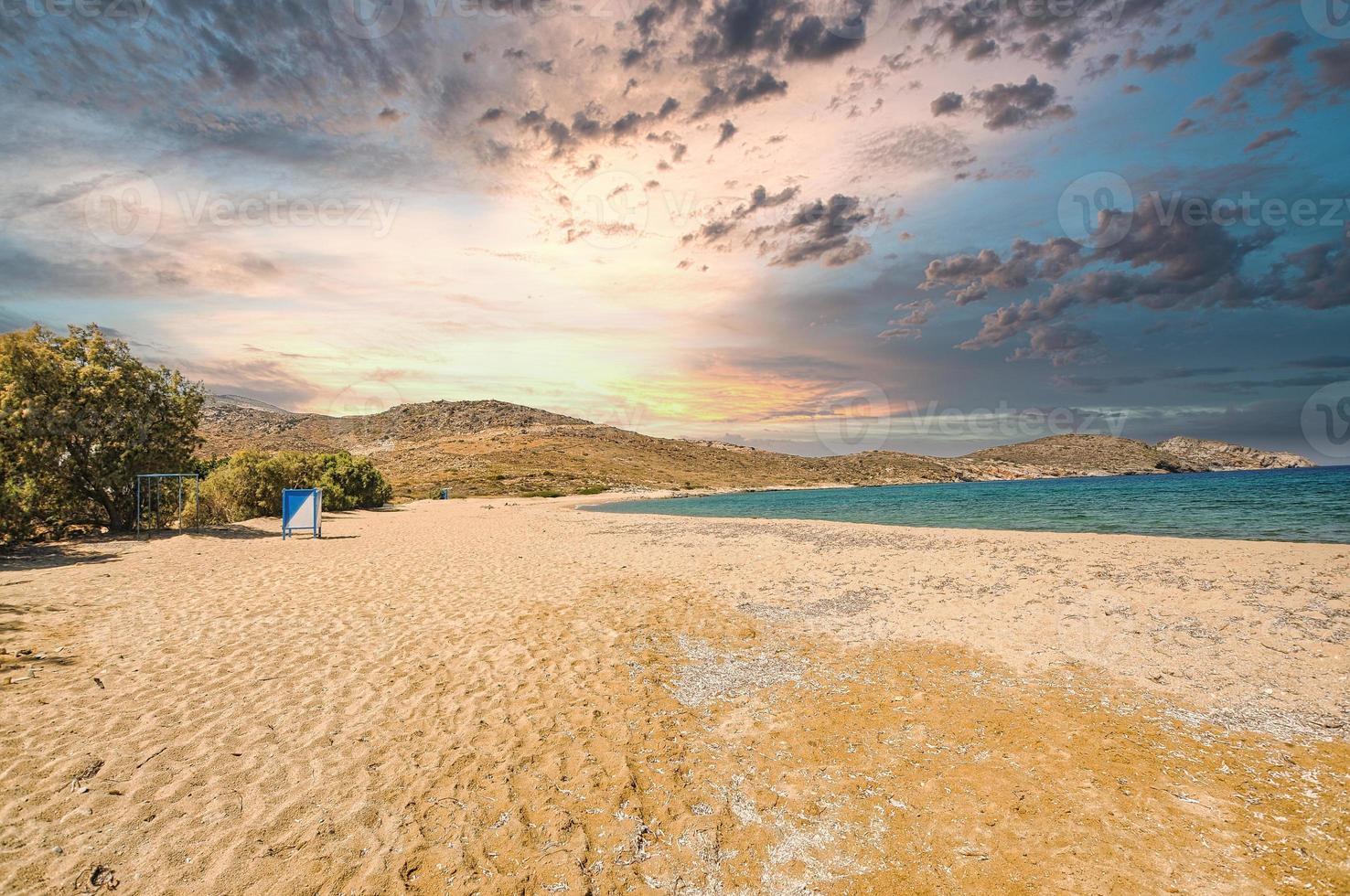 plage de psathi sur l'île d'ios, grèce photo