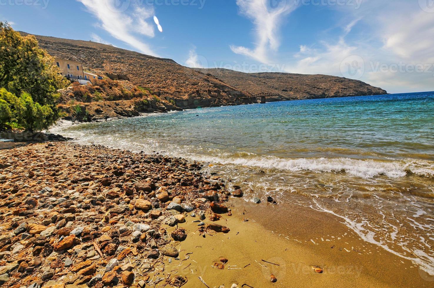 plage de megalo livadi sur l'île de serifos, grèce photo