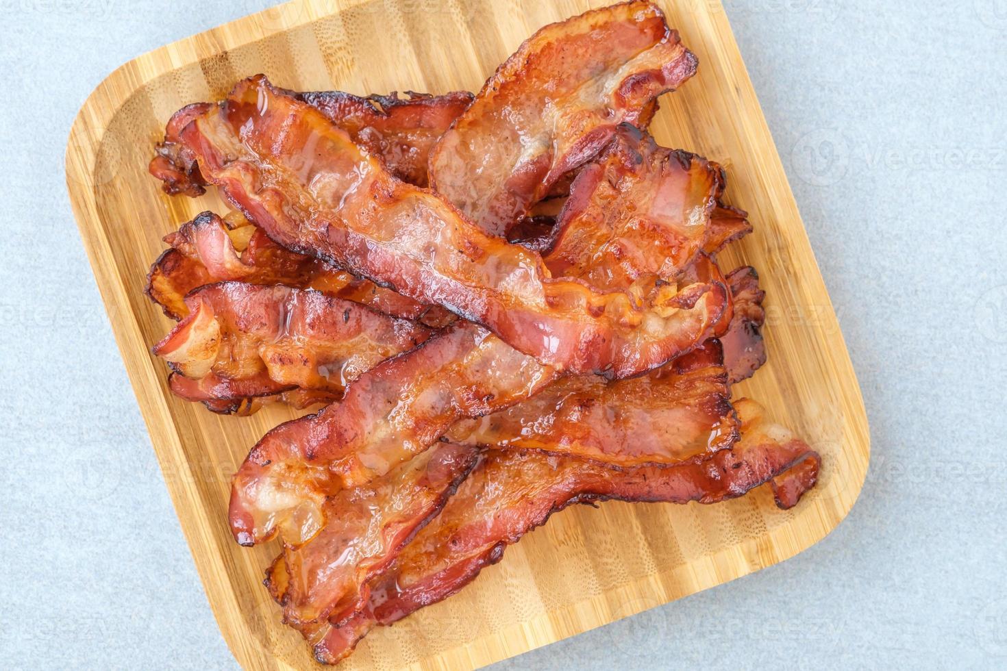 gros plan de lanières de bacon photo