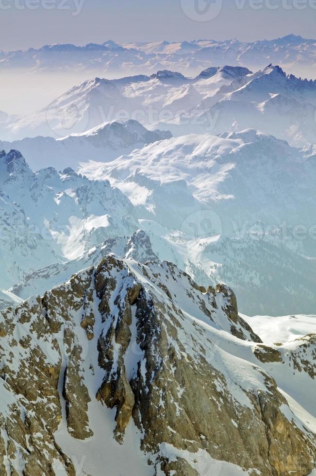 paysage d'hiver dans une station de ski photo