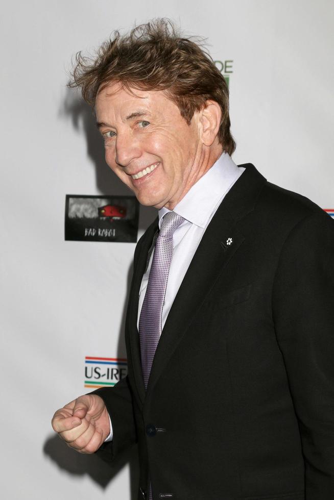 los angeles 23 février - martin short à la 12e édition annuelle des prix oscar wilde à bad robot studios le 23 février 2017 à santa monica, ca photo