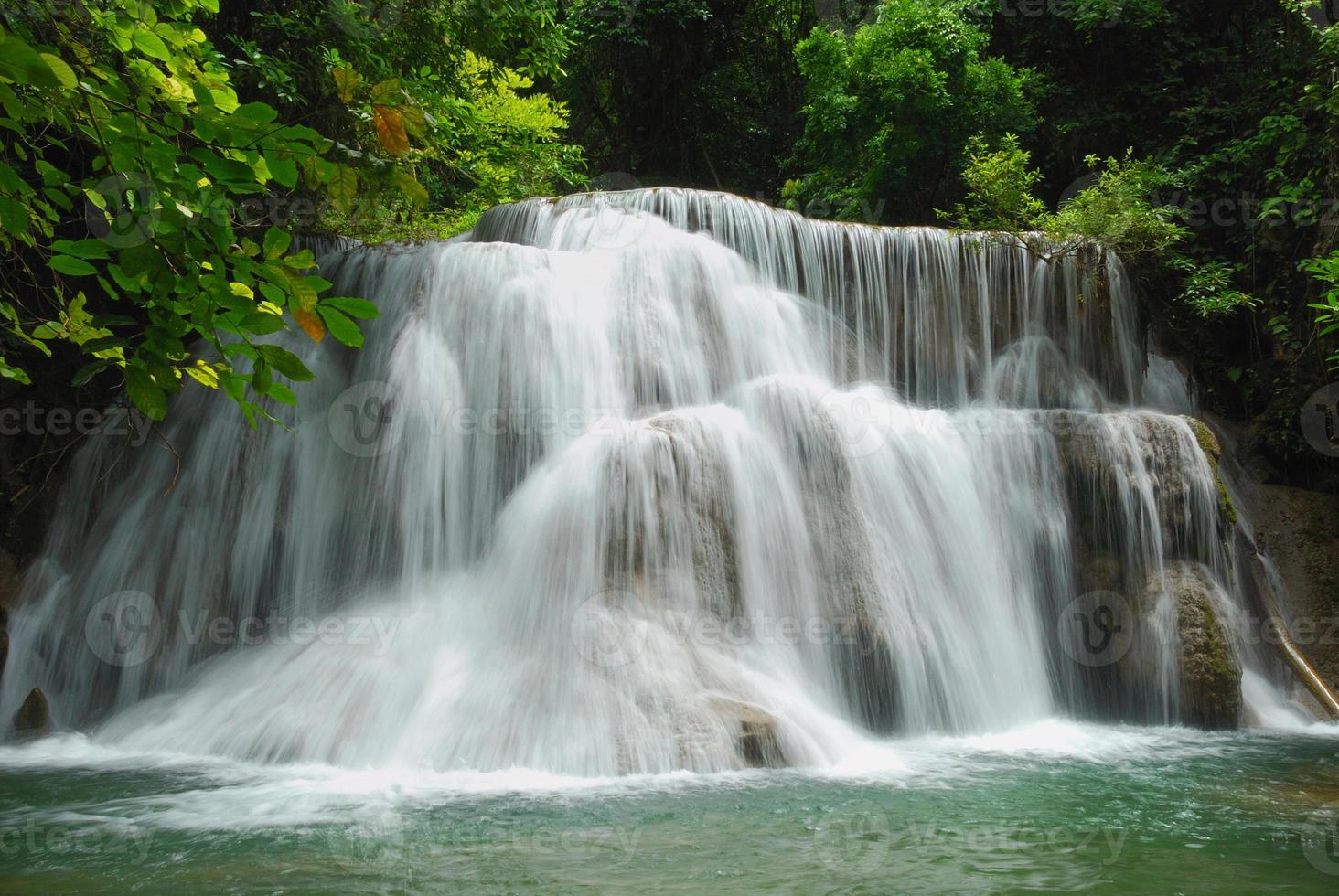huay mae ka min cascade en thaïlande photo
