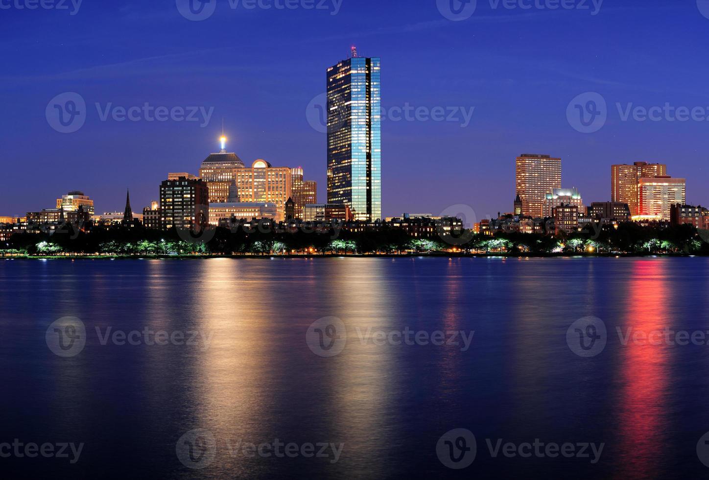 boston charles river au crépuscule photo