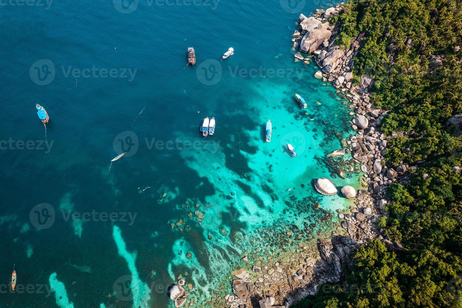 îles et baies bleues tropicales, vue à vol d'oiseau photo