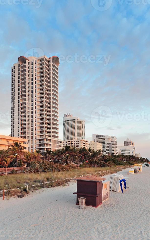 vue sur l'océan de la plage de miami photo