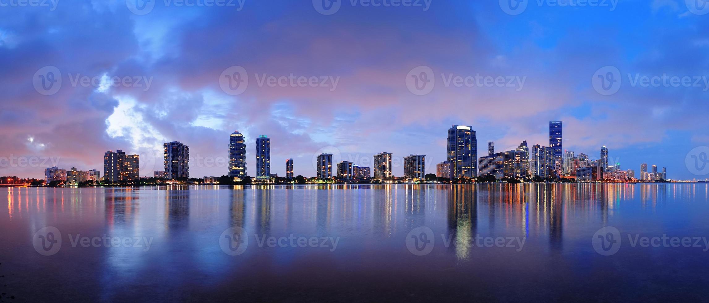 scène de nuit de miami photo