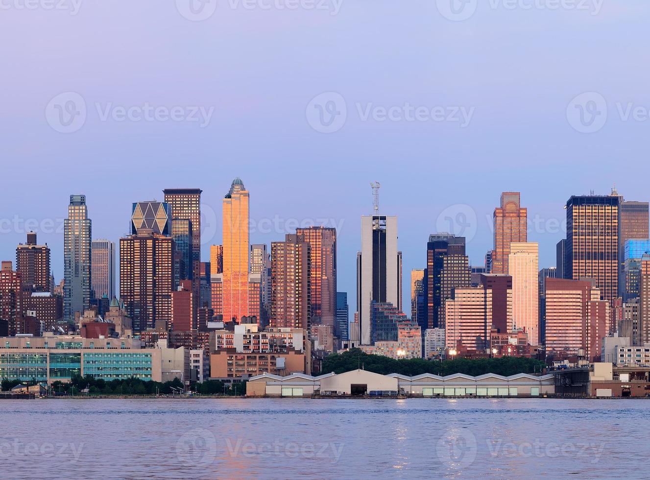 panorama de coucher de soleil manhattan new york city photo