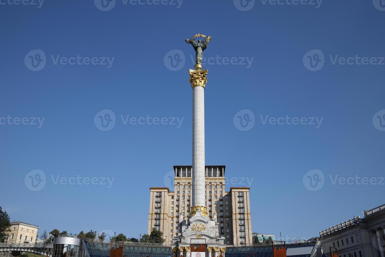 maidan nezalezhnosti à kiev, ukraine photo