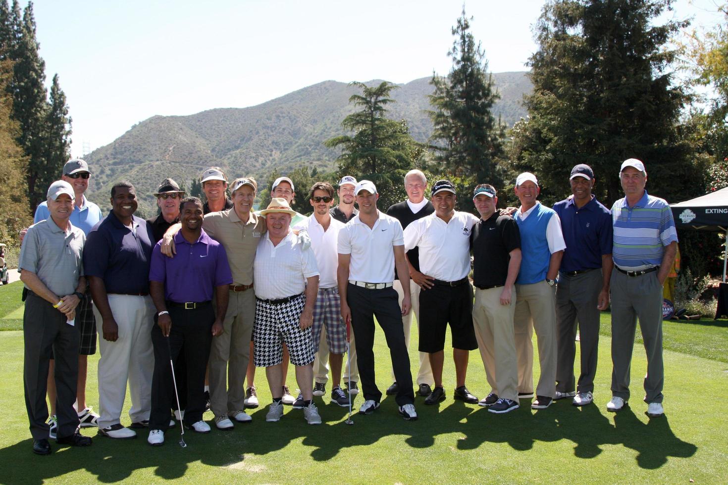 los angeles, 16 avril - participants célèbres, jack wagner au tournoi de golf jack wagner de la leukemia and lymphoma society au parcours de golf au bord du lac le 16 avril 2012 à toluca lake, ca photo