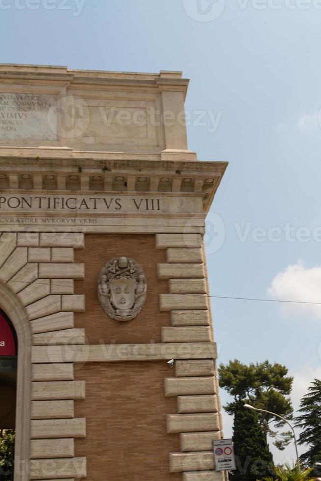 Rome, Italie. détails architecturaux typiques de la vieille ville photo