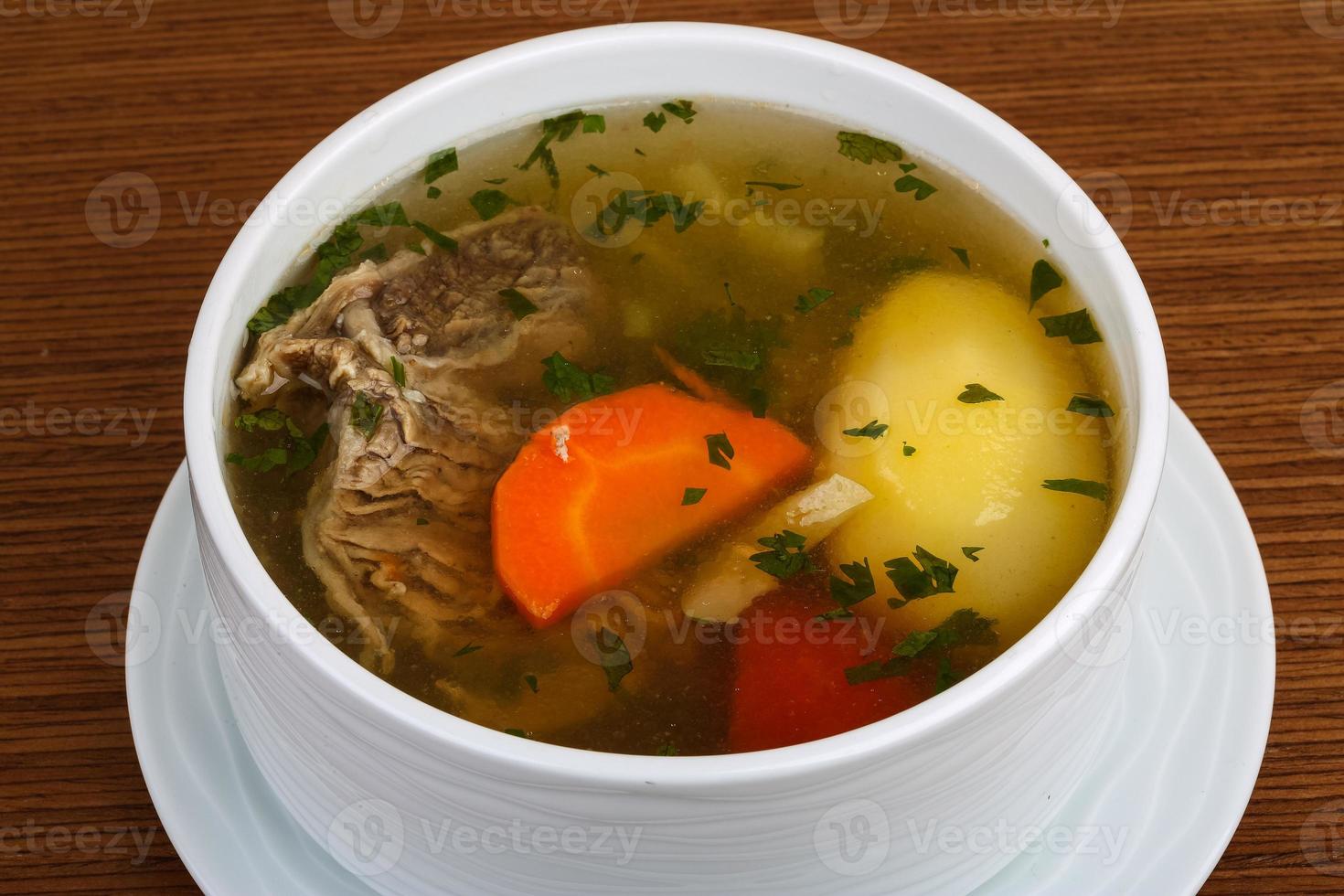 soupe de boeuf aux légumes photo