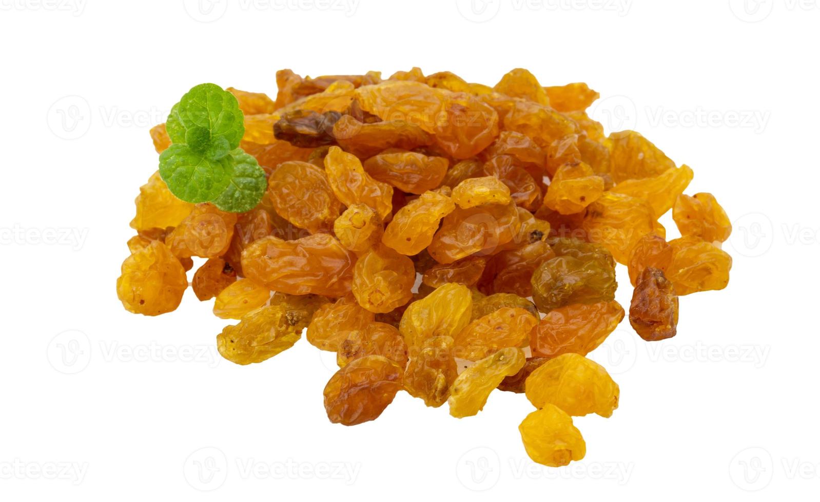 tas de raisins secs sur blanc photo