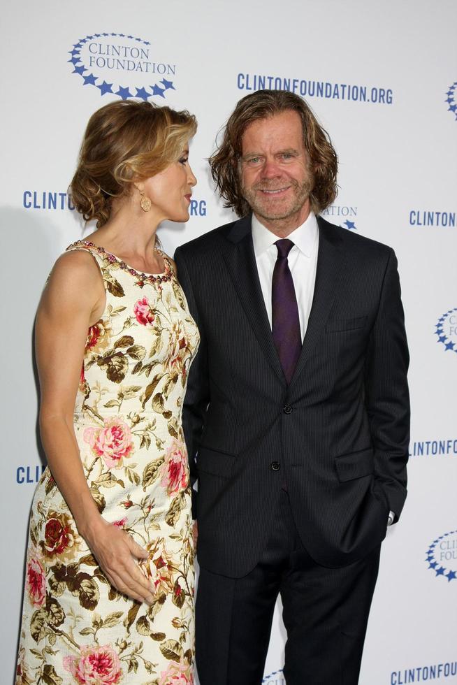 los angeles, 14 oct - felicity huffman, william h. Macy arrivant au gala de la décennie de la différence de la Fondation Clinton au Hollywood Palladium le 14 octobre 2011 à Los Angeles, CA photo