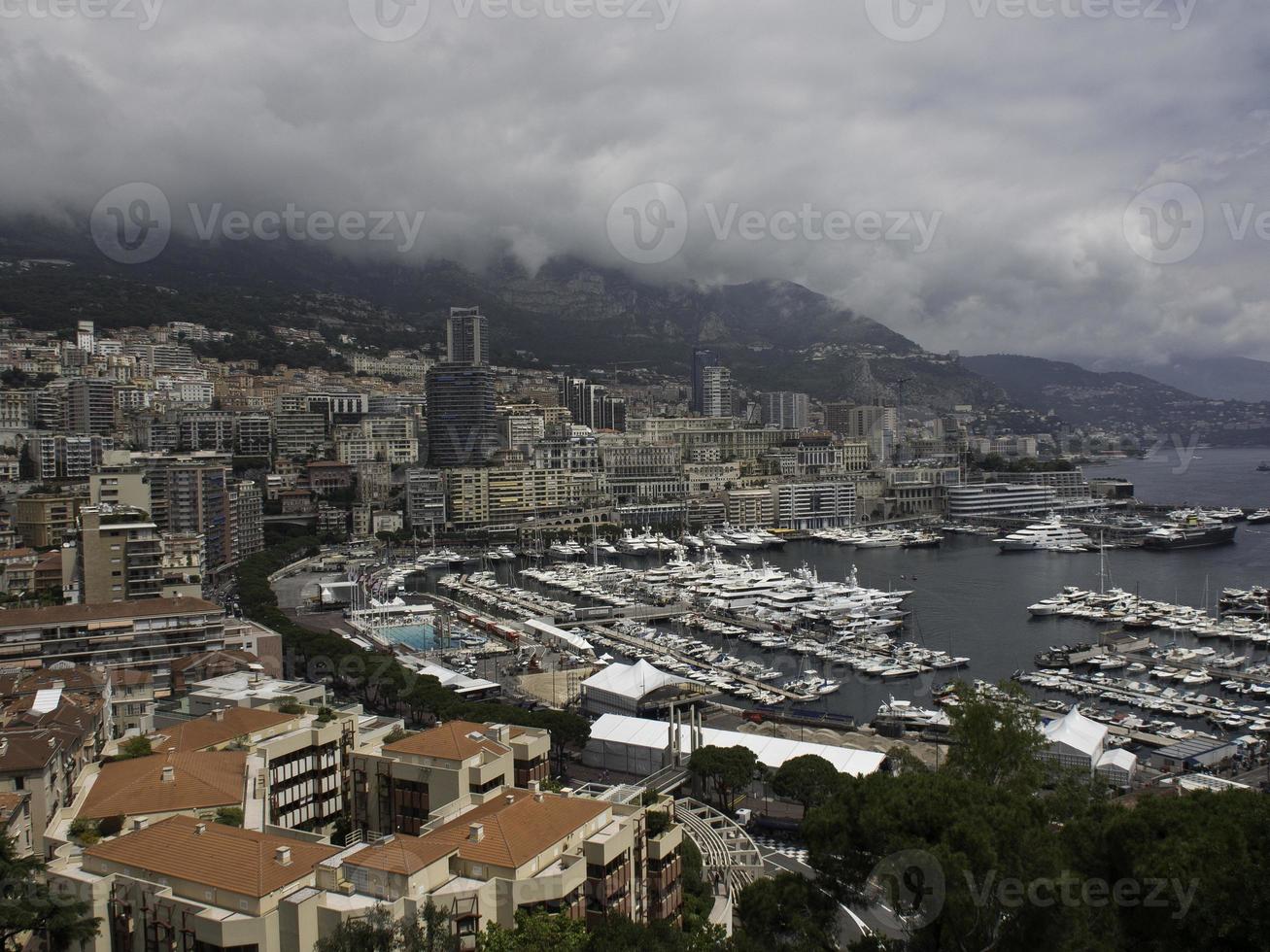 monaco au bord de la méditerranée photo