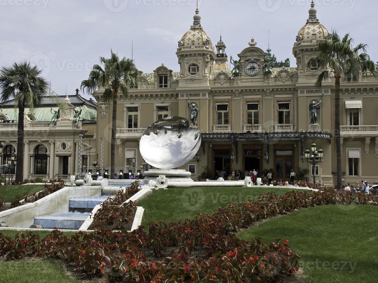 monaco au bord de la méditerranée photo