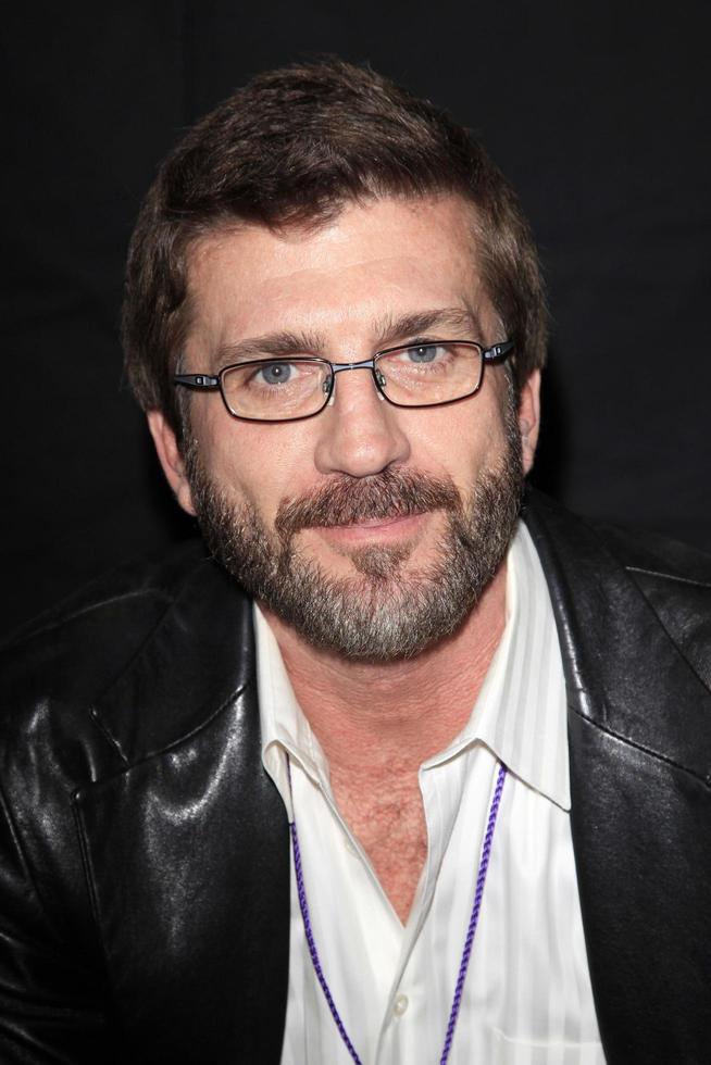 burbank, 22 avril - joe lando participe au spectacle hollywoodien à l'aéroport de burbank marriott le 22 avril 2012 à burbank, ca photo