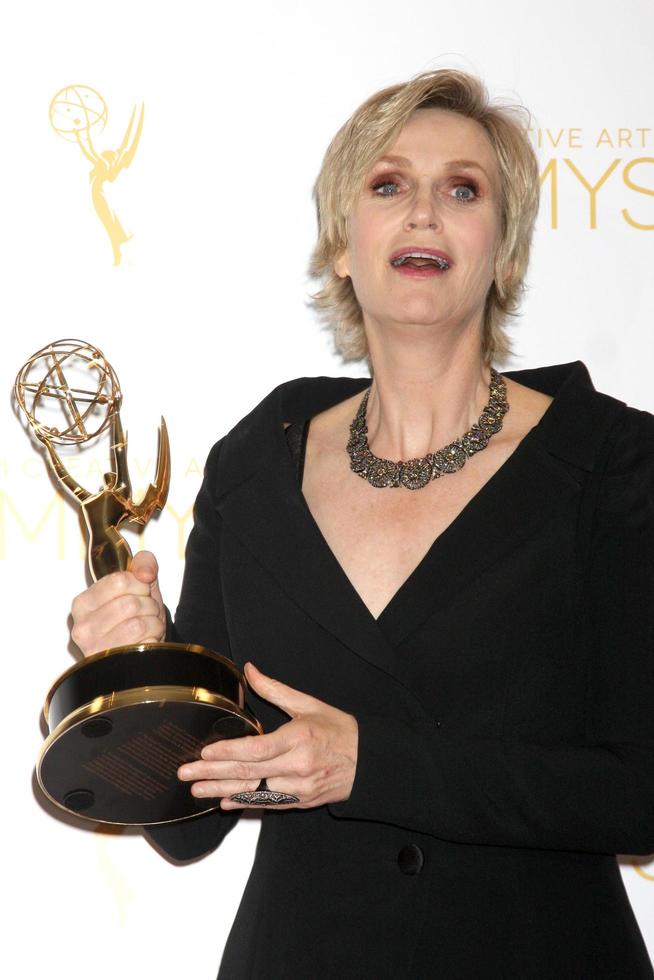 los angeles, 16 août - jane lynch aux creative emmy awards 2014, salle de presse au nokia theatre le 16 août 2014 à los angeles, ca photo