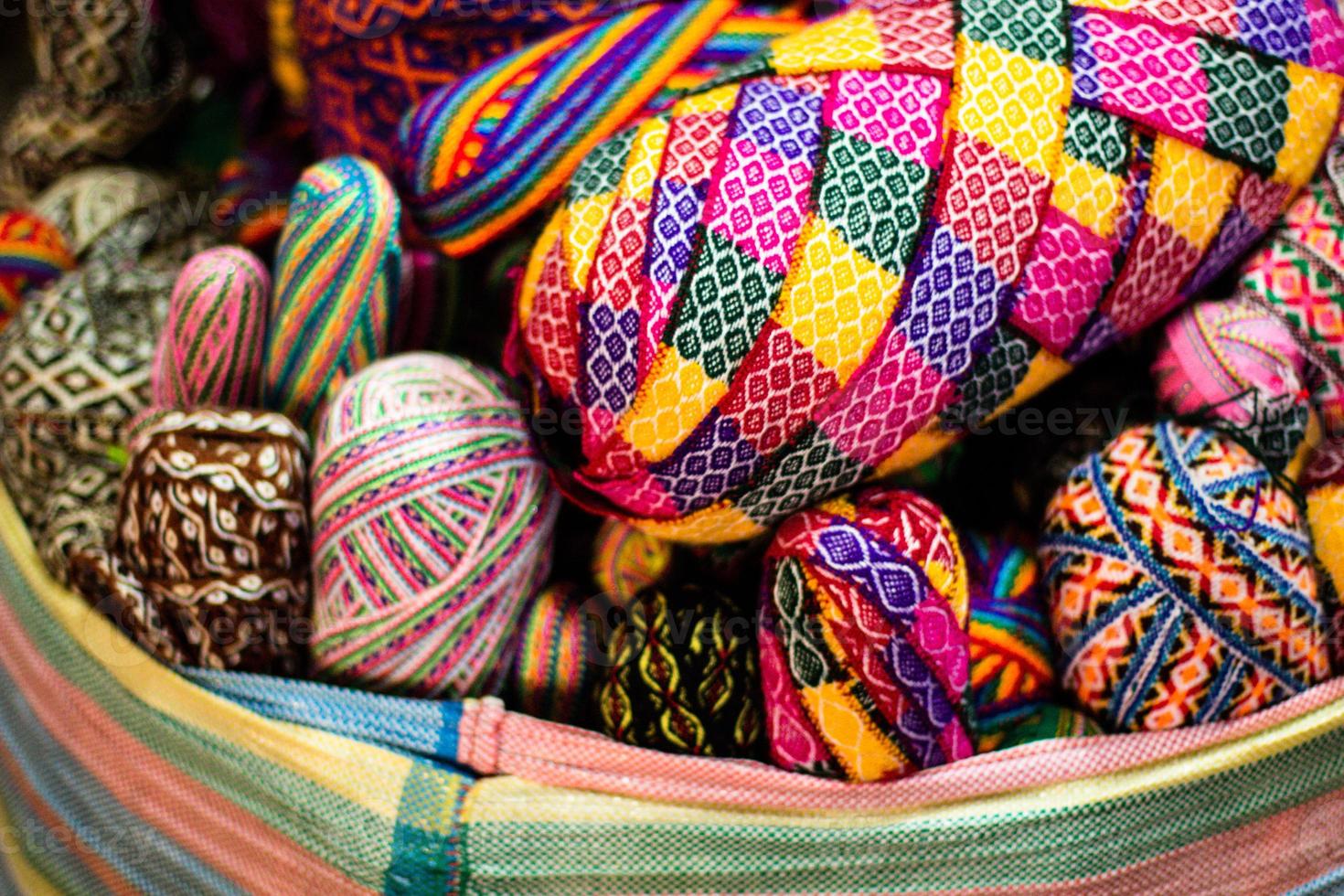 Tissu coloré au marché au Pérou, en Amérique du Sud photo