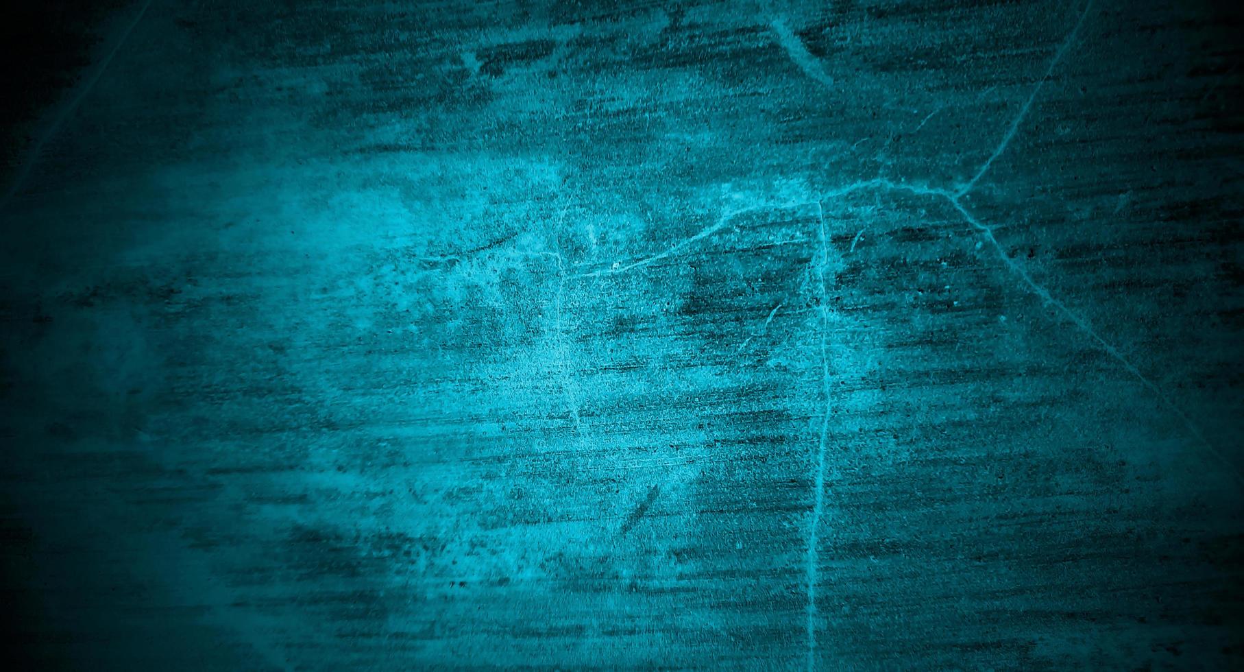 béton bleu effrayant pour le fond. concept de fond halloween mur bleu foncé. texture de ciment d'horreur photo