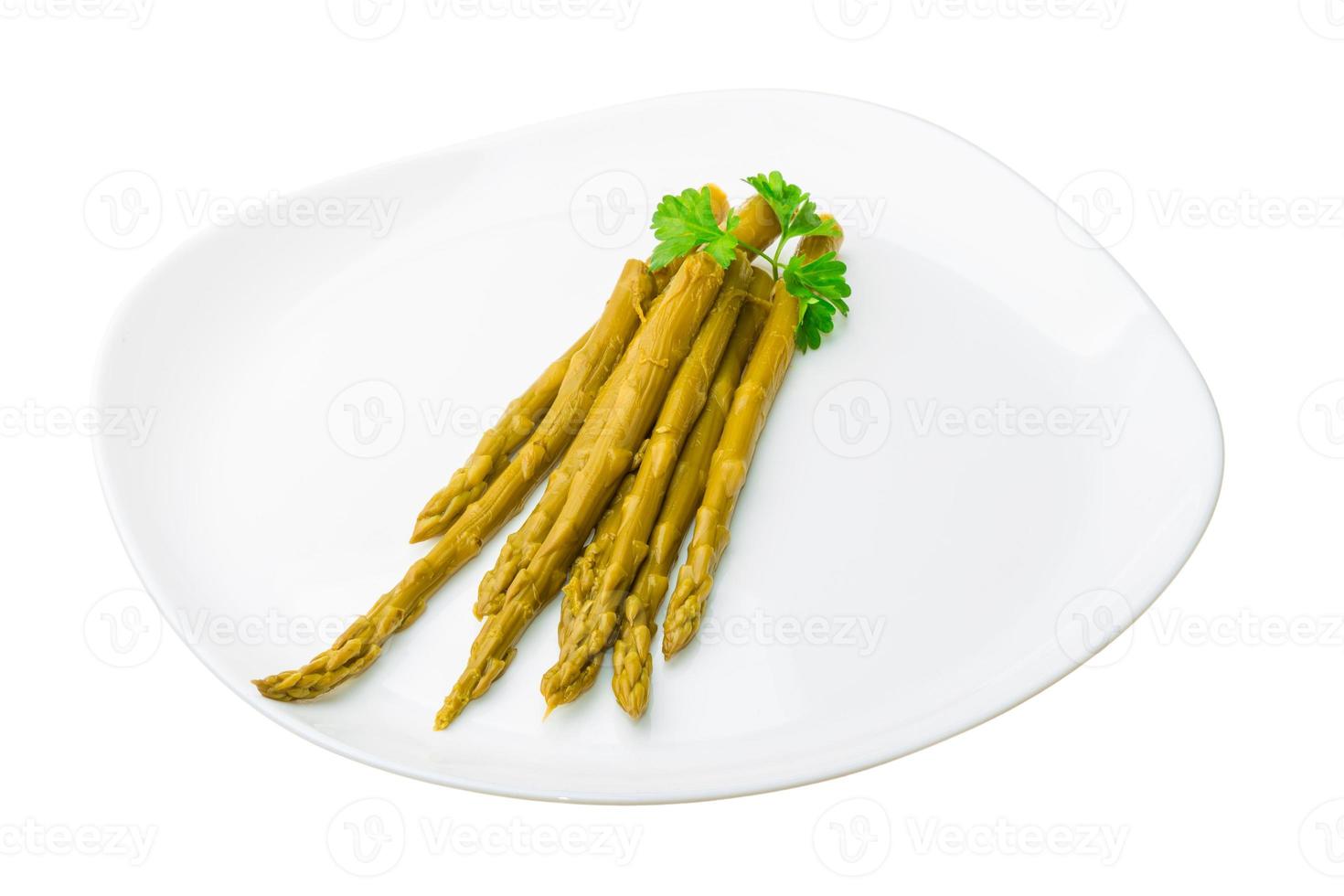 asperges sur blanc photo