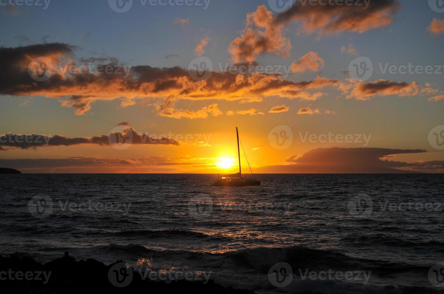 coucher de soleil à maui - hawaï photo