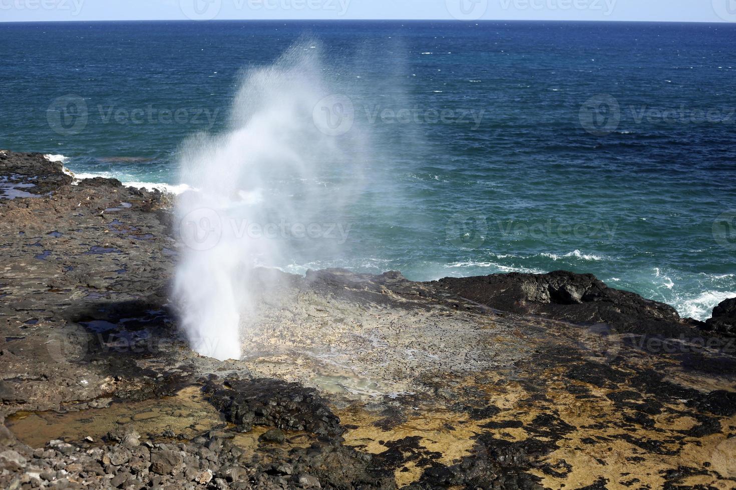 Océan Pacifique jaillissant corne, Hawaii photo