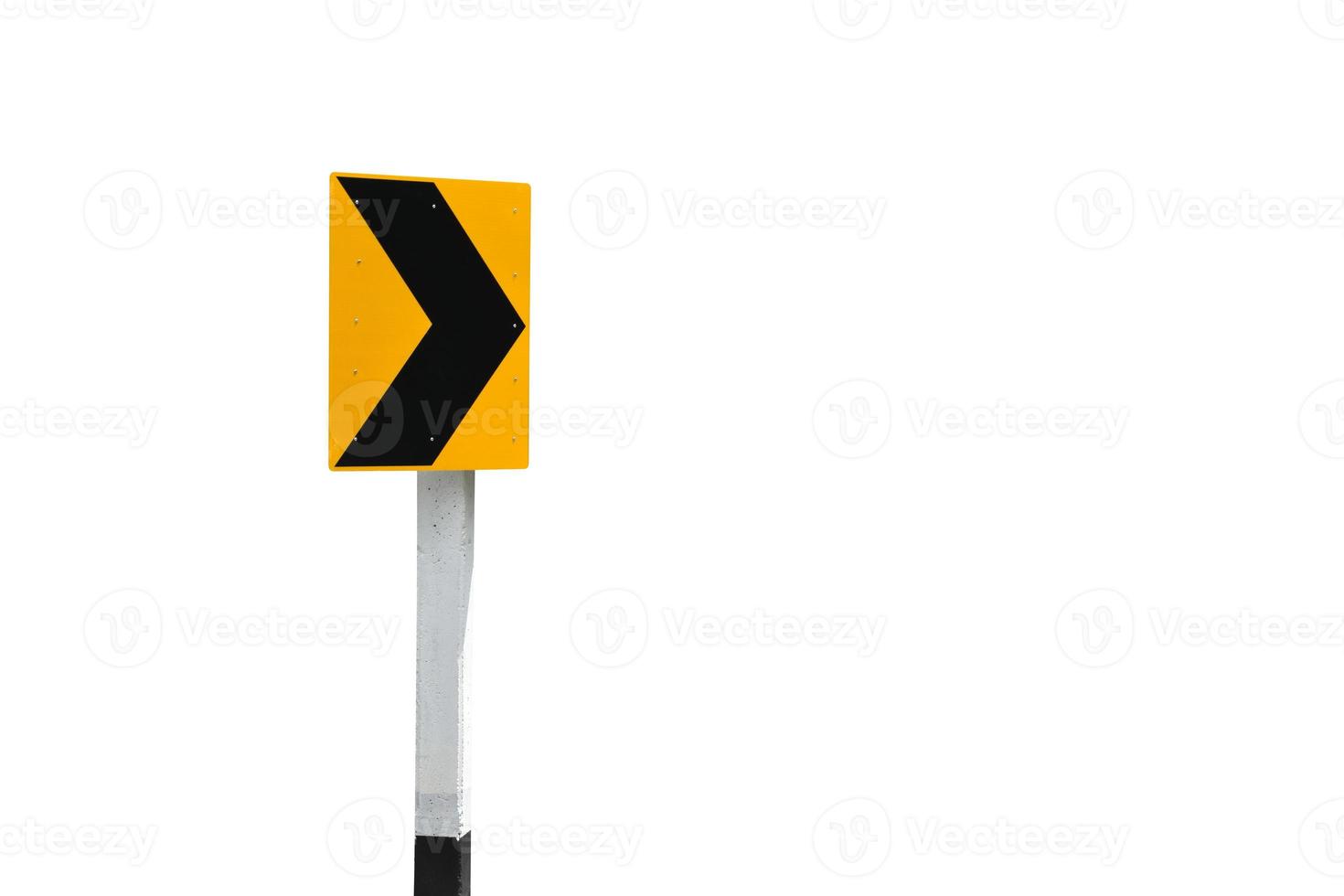 panneau d'avertissement de flèche noire droite isolée sur poteau blanc, panneaux de signalisation, avec chemins de détourage. photo