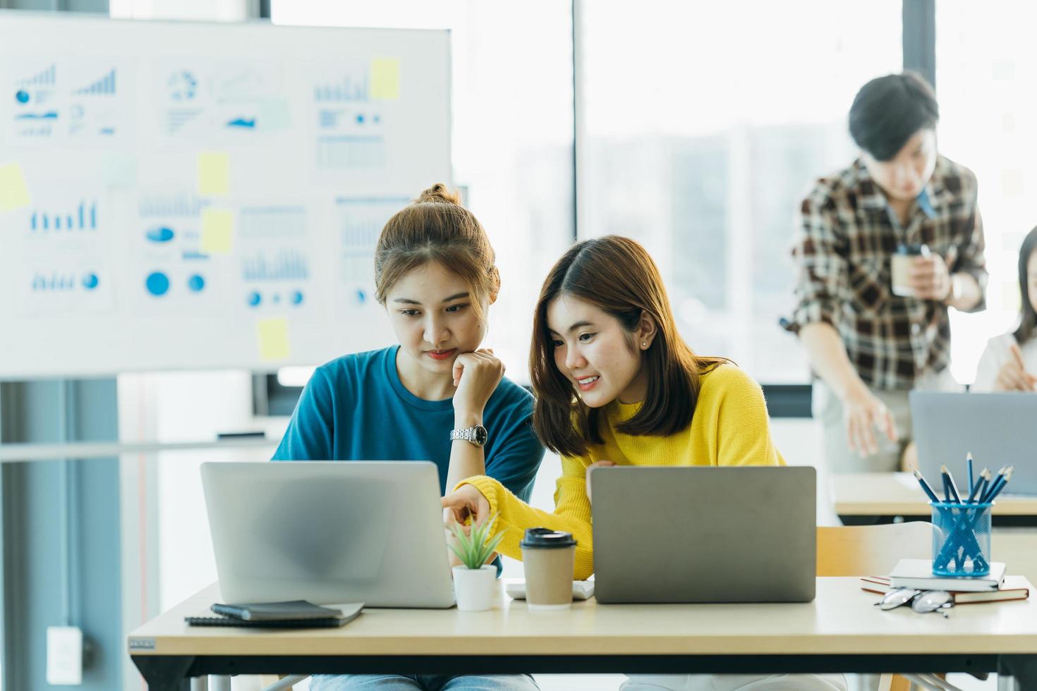 réunion de discussion de l'équipe d'affaires concept d'entreprise photo