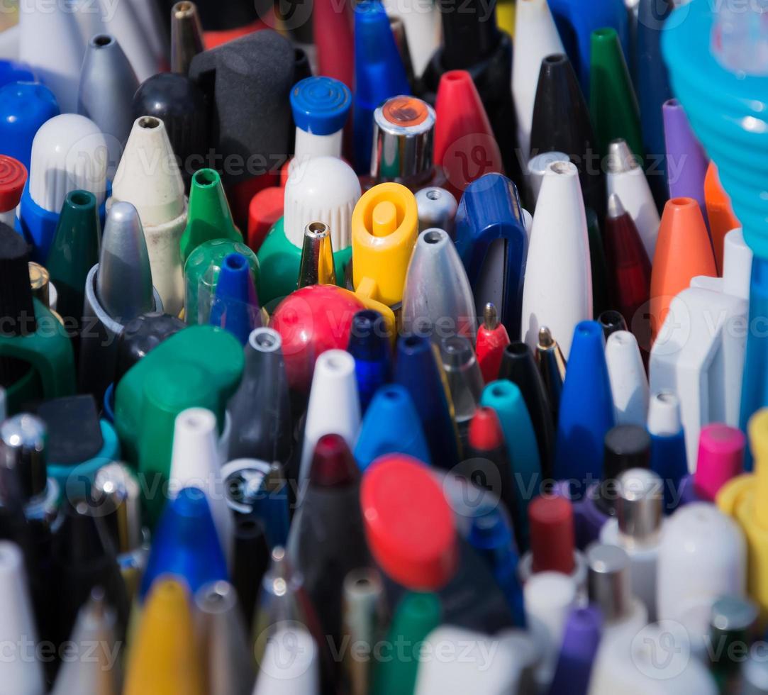 fond de stylos marqueurs de différentes couleurs photo