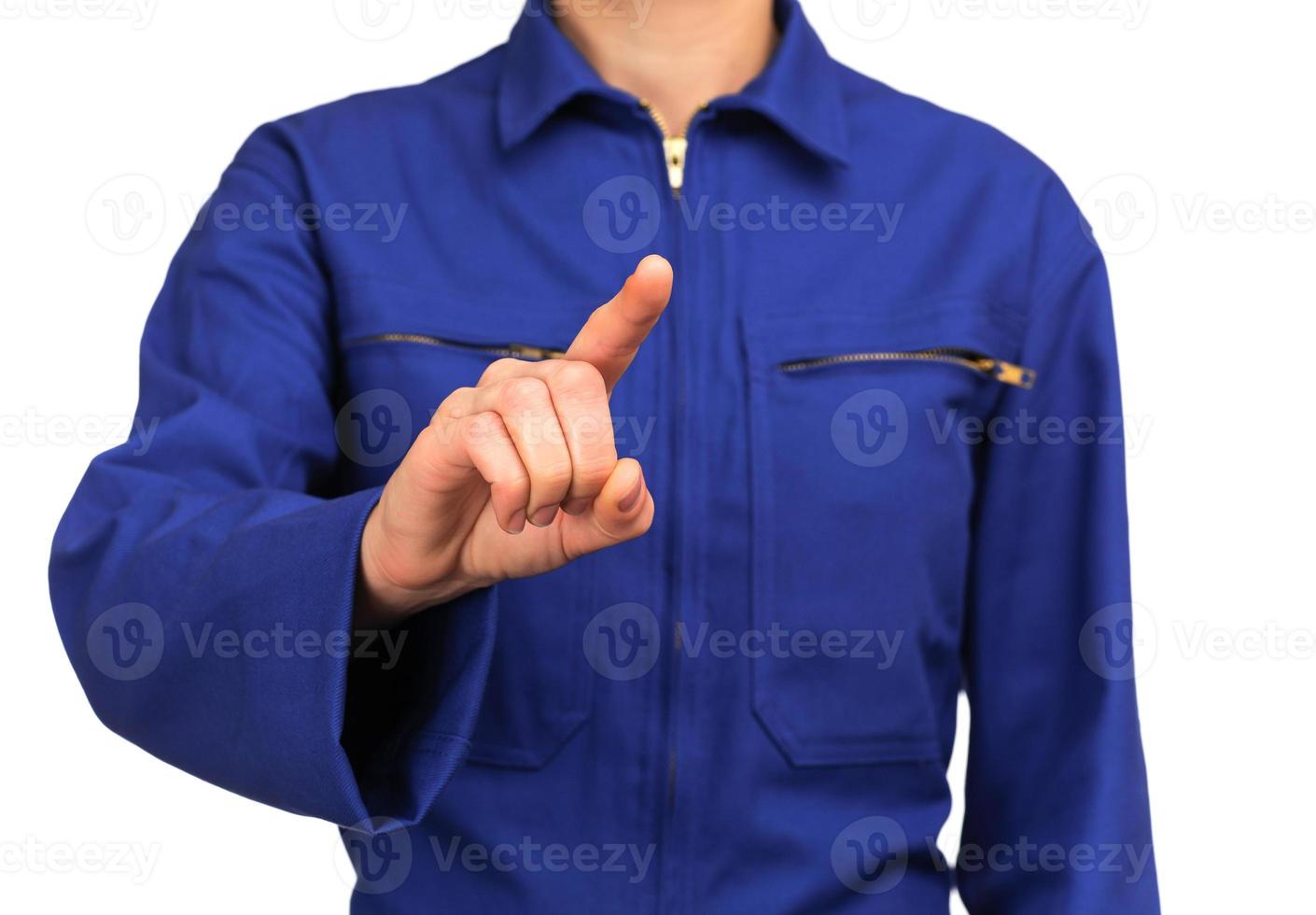 femme en uniforme pointant quelque chose avec son doigt photo