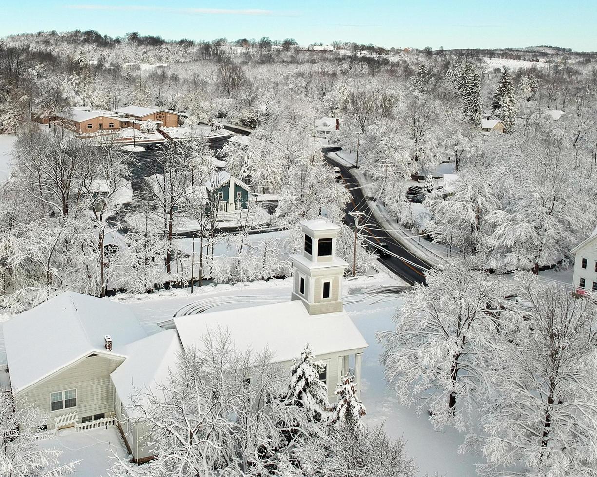 photo aérienne prise par un drone de washingtonville, new york