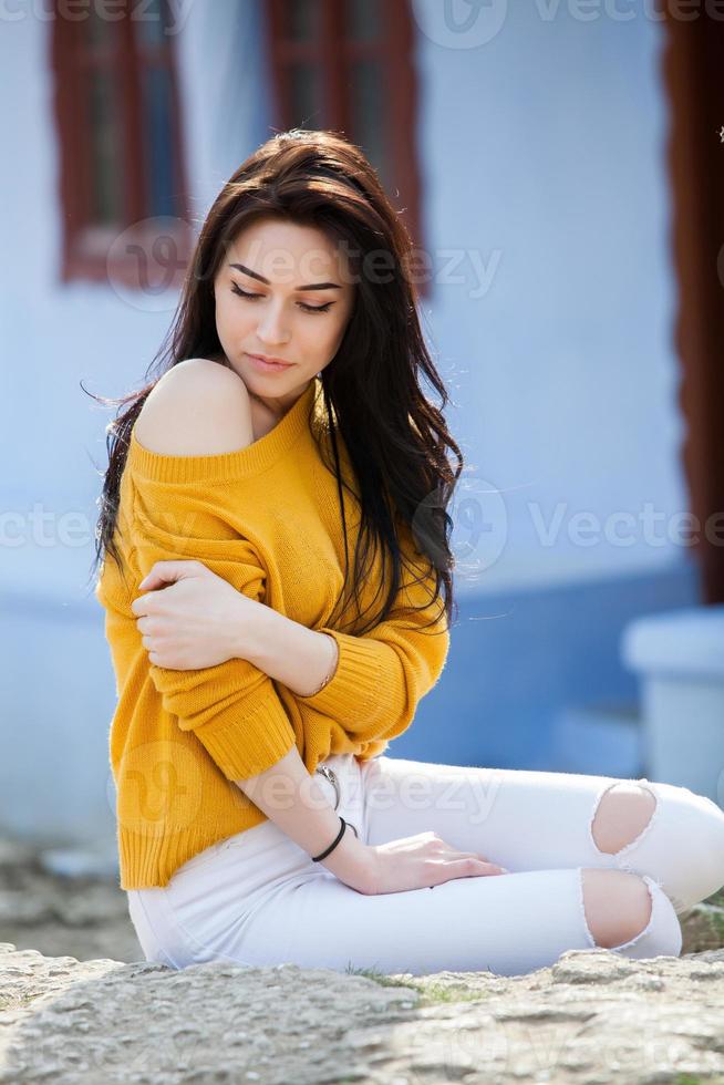 portrait de visage beauté femme. belle jeune femme avec une peau fraîche et propre. photo