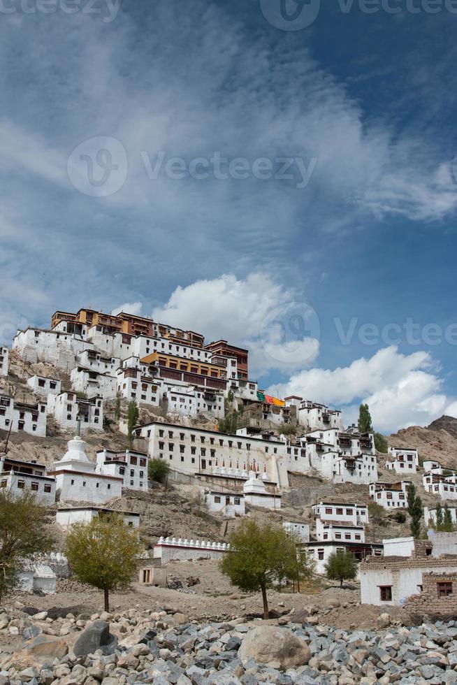 monastère de thiksey, leh ladakh photo
