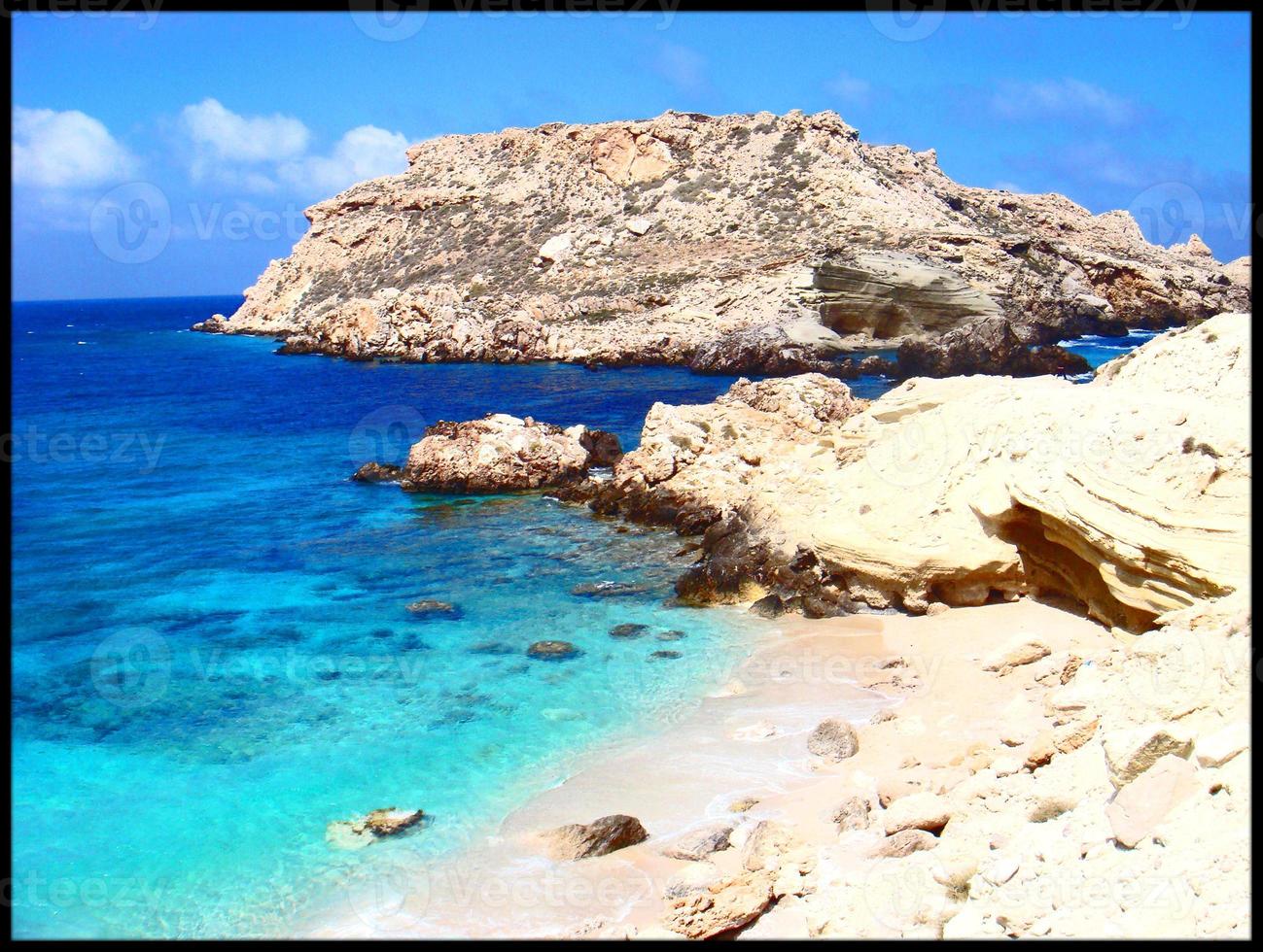 superbes plages bleues en grèce belle saison de vacances d'été photo