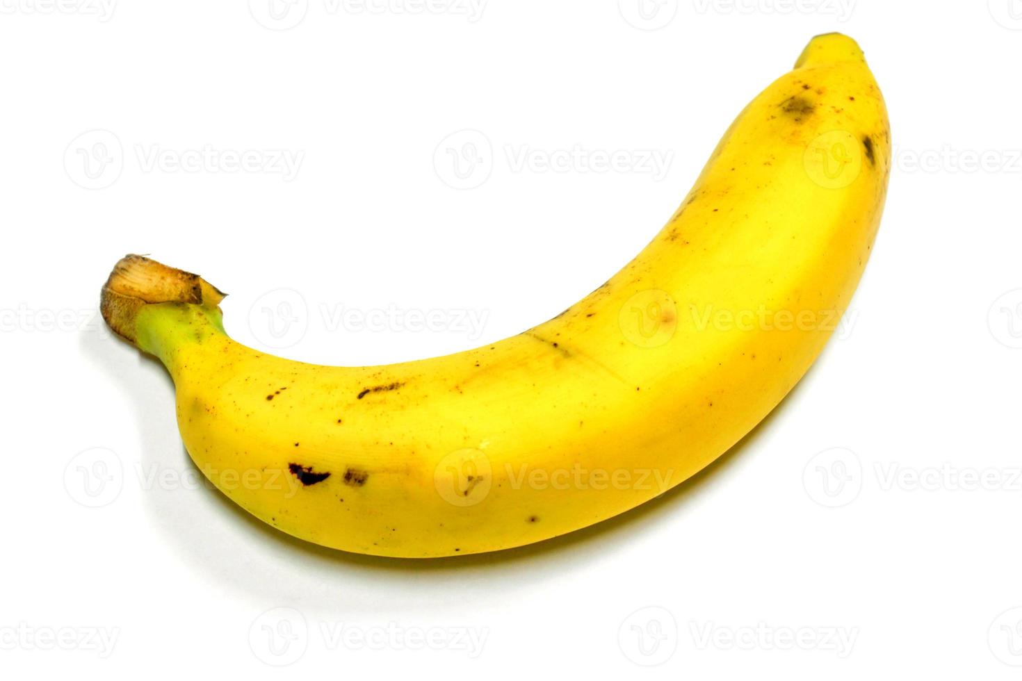 banane fraîche pour une alimentation saine sur fond blanc. photo