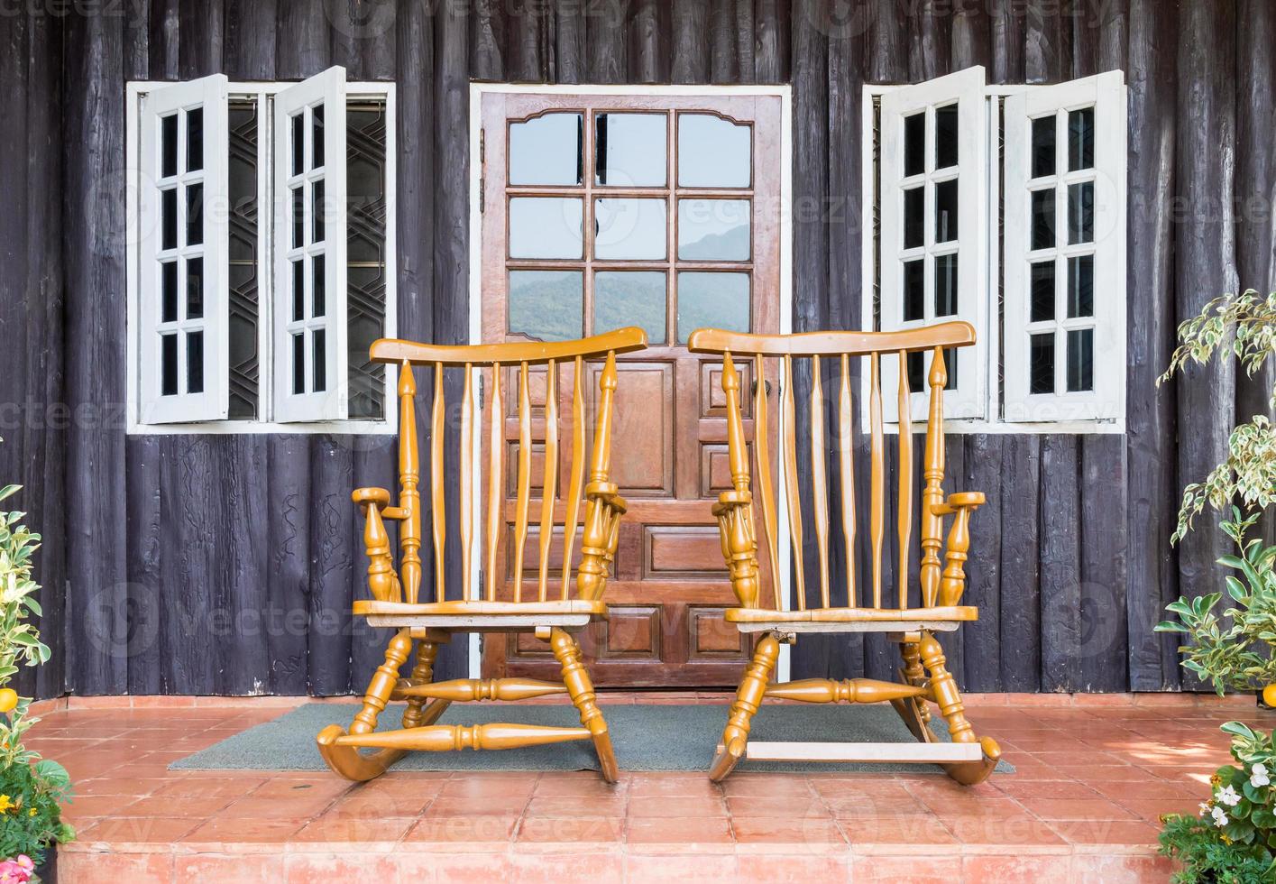 chaise à bascule en bois photo