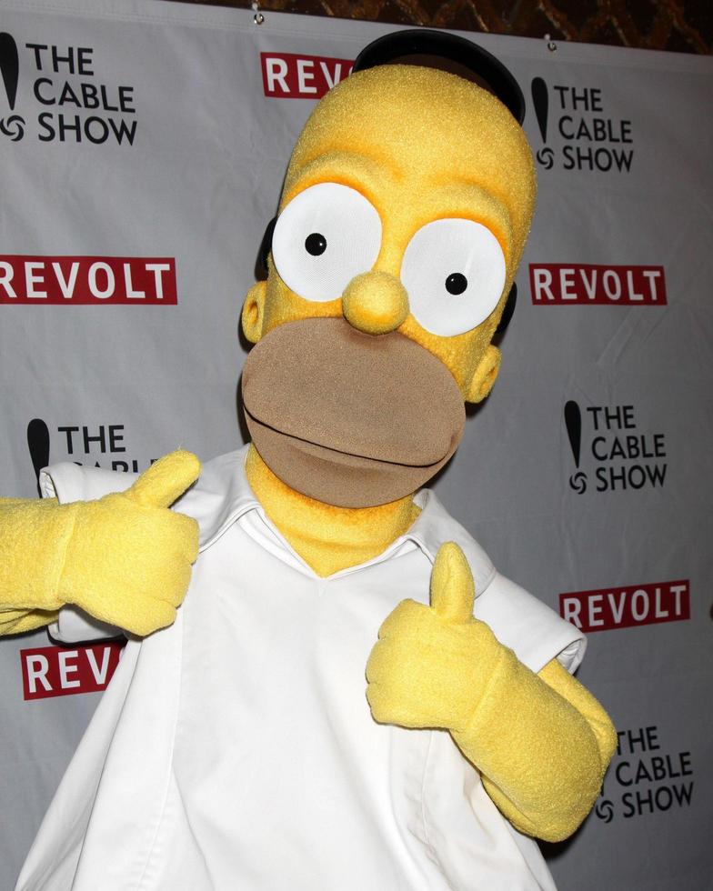 los angeles, 30 avril - homer simpson au gala du président de la ncta célébration du câble avec révolte au théâtre belasco le 30 avril 2014 à los angeles, ca photo