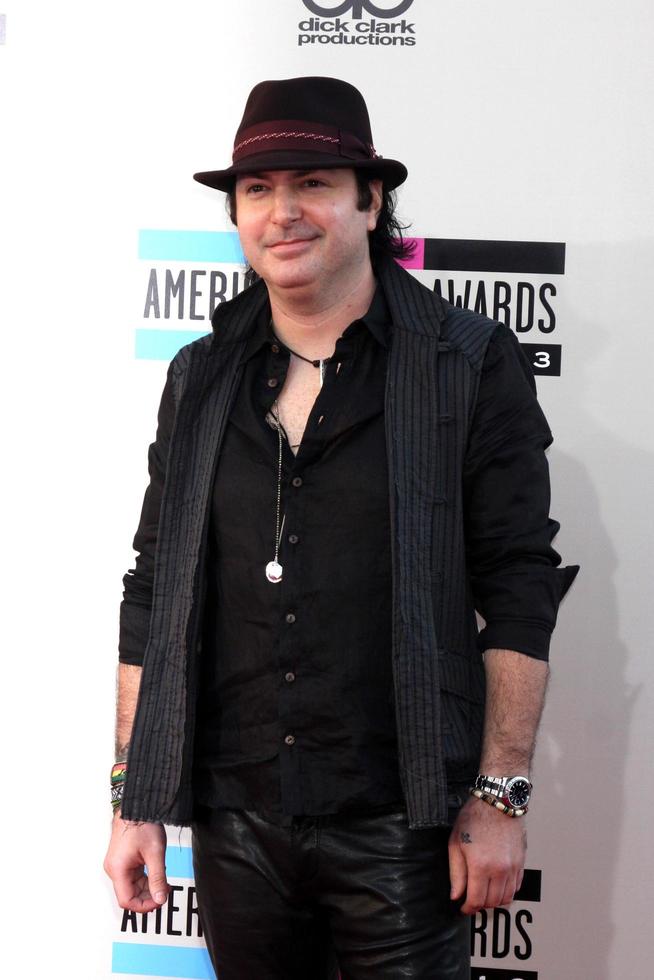 Los angeles, nov 24 - kevin rudolf au 2013 american music awards arrivées au nokia theatre le 24 novembre 2013 à los angeles, ca photo