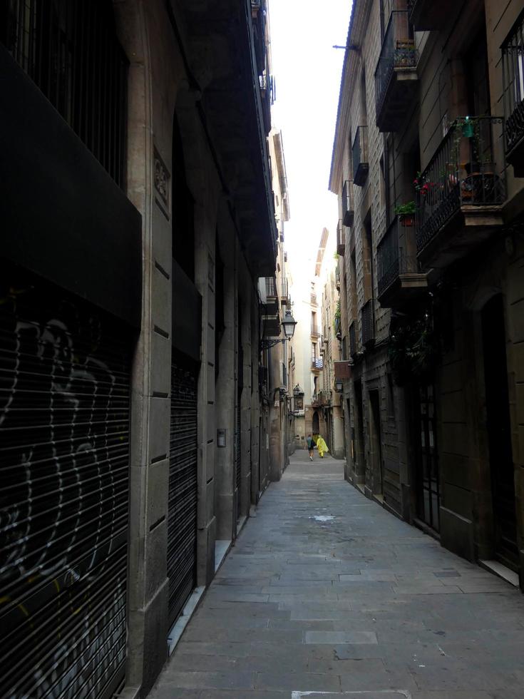 rues et coins du quartier gothique de barcelone, espagne photo