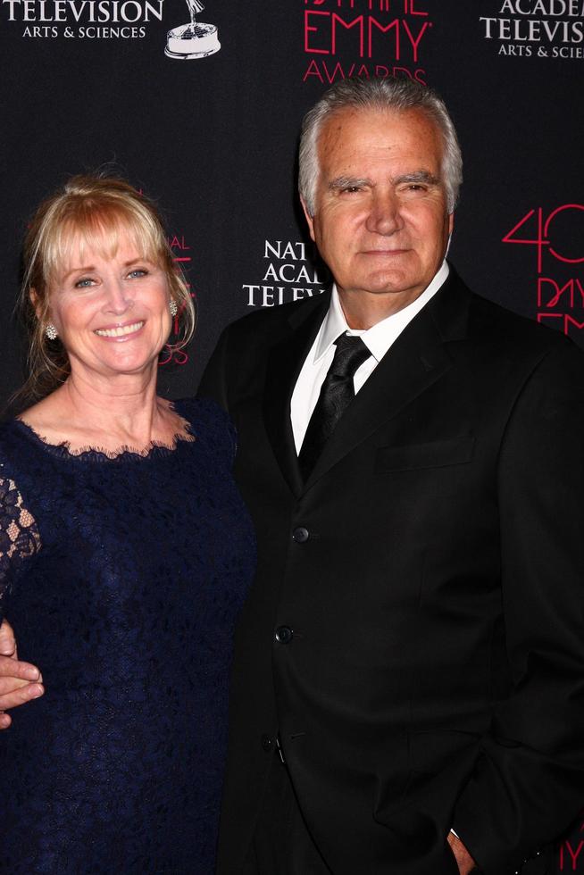 los angeles, 14 juin - laurette sprang mccook, john mccook assiste aux emmys créatifs de jour 2013 à l'hôtel bonaventure le 14 juin 2013 à los angeles, ca photo